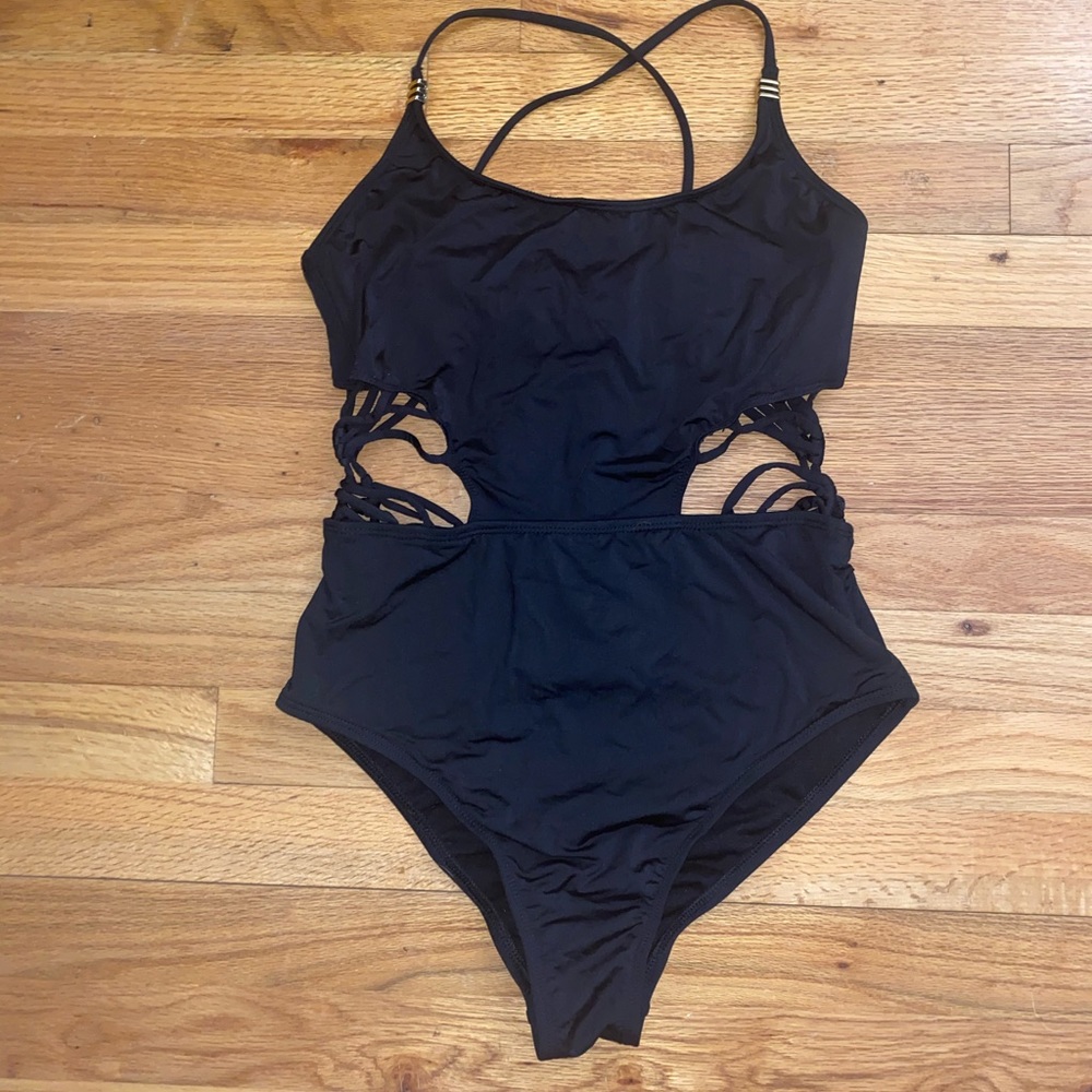 Never worn Black monokini